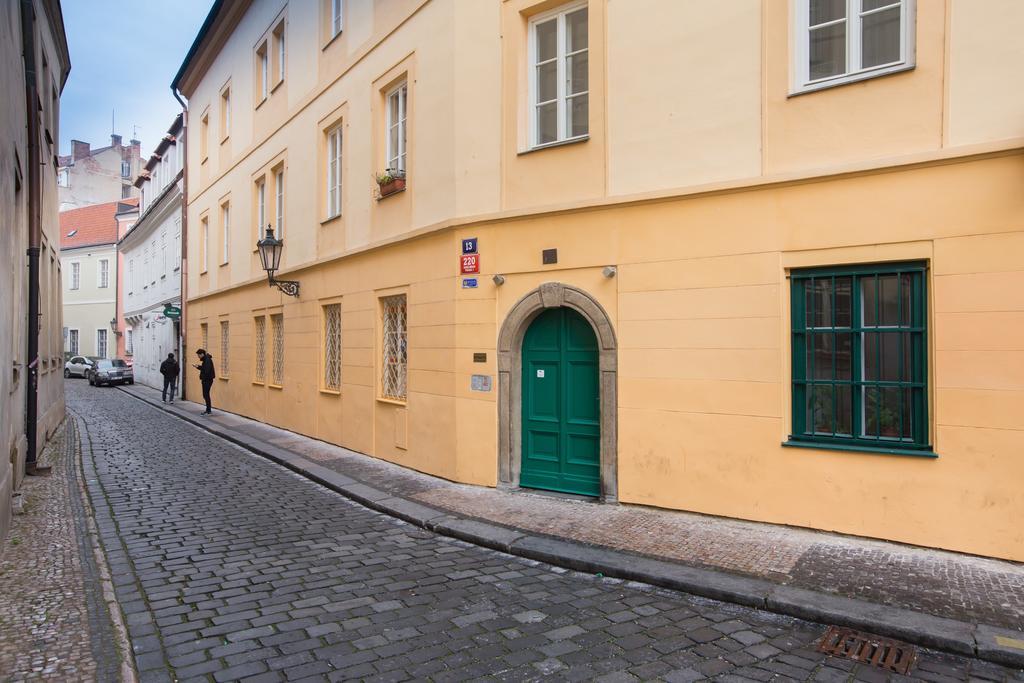 Bohemian Chic 2 Bedroom 2 Bathroom Loft With Hanging Chair Apartament Praga