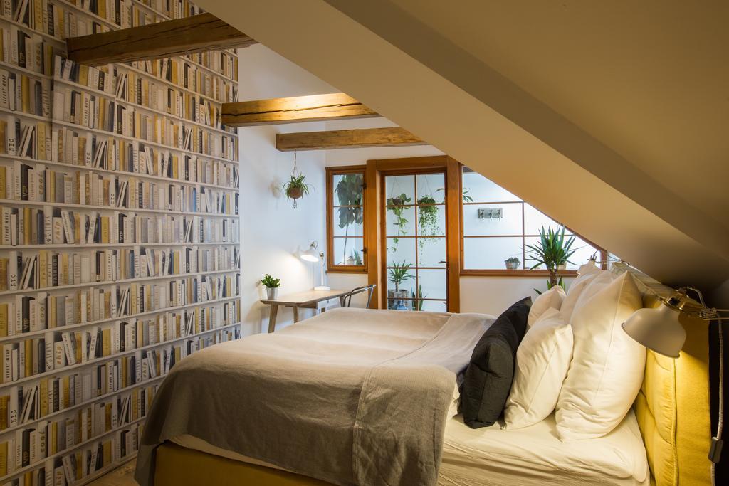 Apartament Bohemian Chic 2 Bedroom 2 Bathroom Loft With Hanging Chair Praga